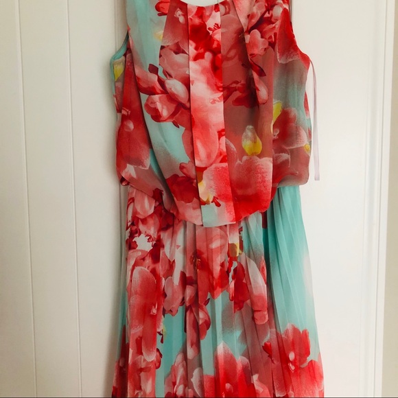 B Darlin Floral-print Chiffon pleated maxi dress - Picture 3 of 6